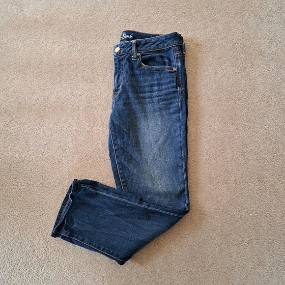 American Eagle Slouchy Jeans Women's 6 Blue Denim Relaxed Fit Mid Wash Jeans - Picture 14 of 14